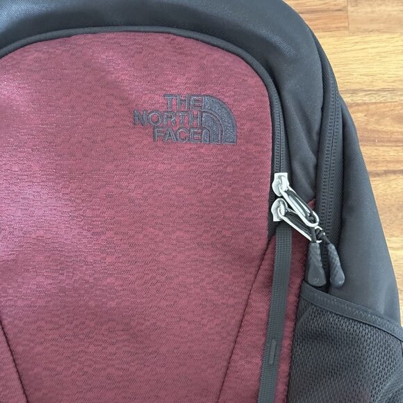The North Face Vault Backpack Deep Garnet Red Splinter/Black Outdoor Travel - Picture 11 of 16